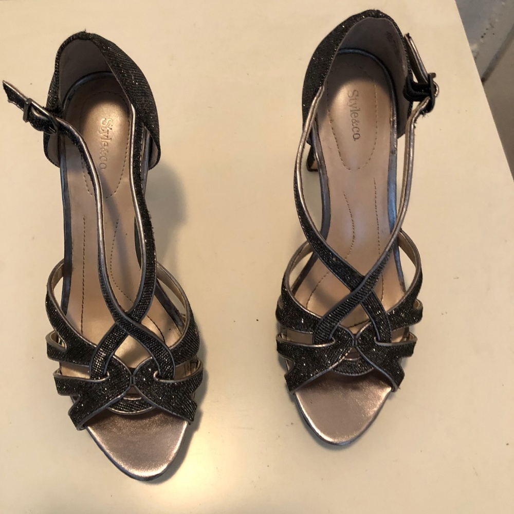 Dark gray sparkly heels